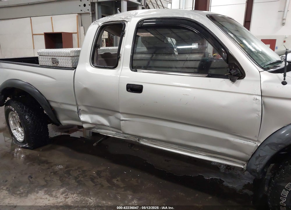 2002 TOYOTA TACOMA PRERUNNER V6 VIN: 5TESN92N42Z131930