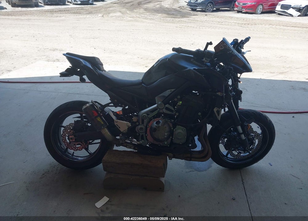 2017 KAWASAKI ZR900 VIN: JKAZR2A19HDA18014