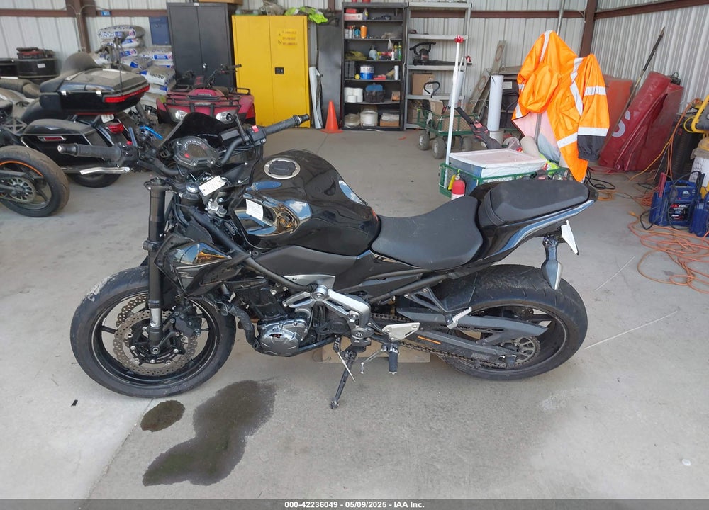 2017 KAWASAKI ZR900 VIN: JKAZR2A19HDA18014