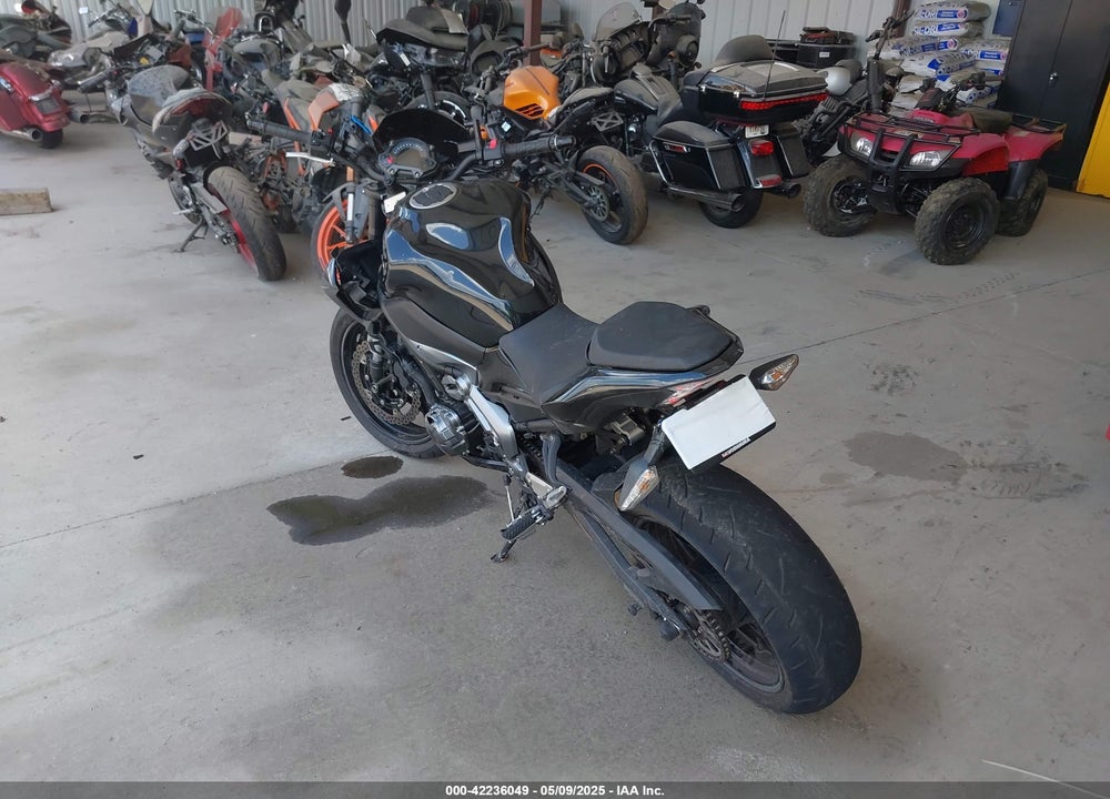 2017 KAWASAKI ZR900 VIN: JKAZR2A19HDA18014