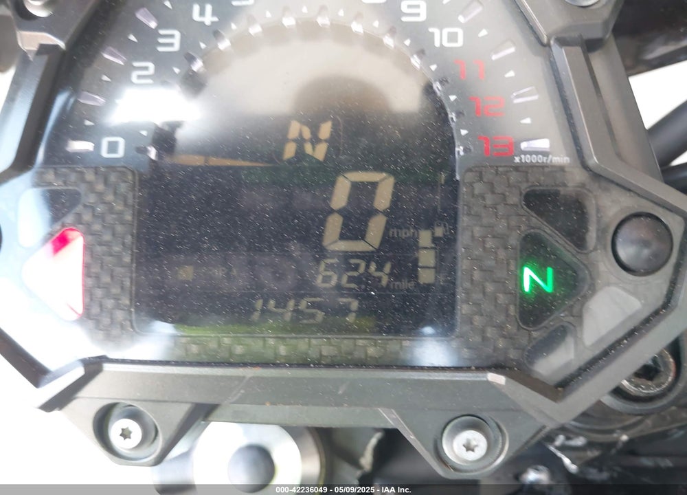 2017 KAWASAKI ZR900 VIN: JKAZR2A19HDA18014