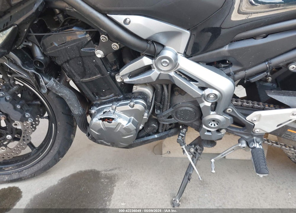 2017 KAWASAKI ZR900 VIN: JKAZR2A19HDA18014