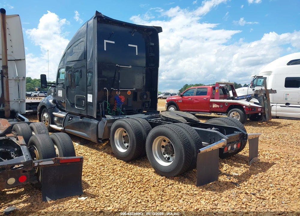 2018 KENWORTH T680 VIN: 1XKYDP9X6JJ135564