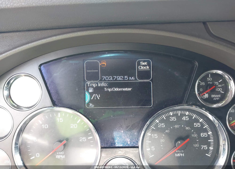 2018 KENWORTH T680 VIN: 1XKYDP9X6JJ135564
