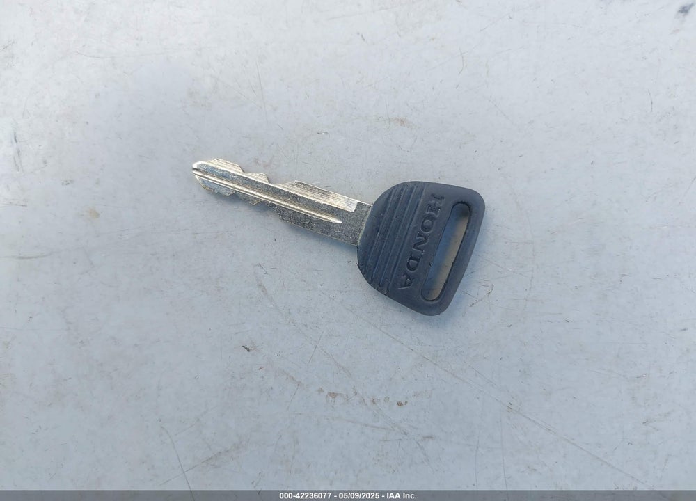 2000 HONDA CIVIC VALUE PACKAGE VIN: 2HGEJ6615YH588508