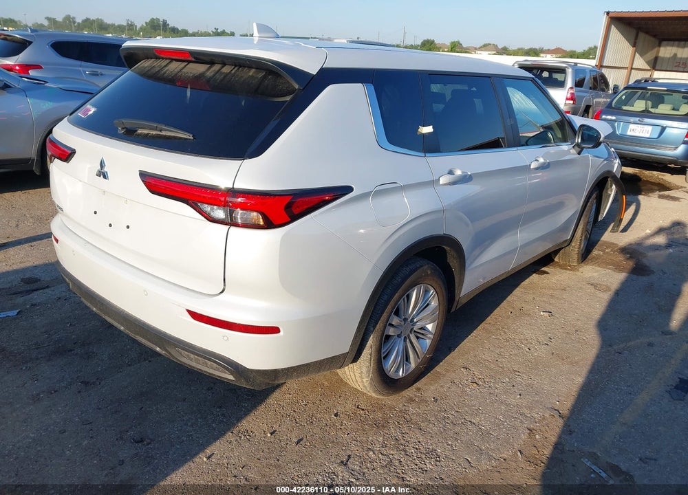 2024 MITSUBISHI OUTLANDER VIN: JA4J3UA8XRZ060622
