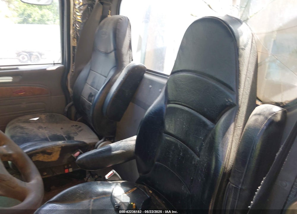 2006 PETERBILT 378 VIN: 1XPFD49X16N639827