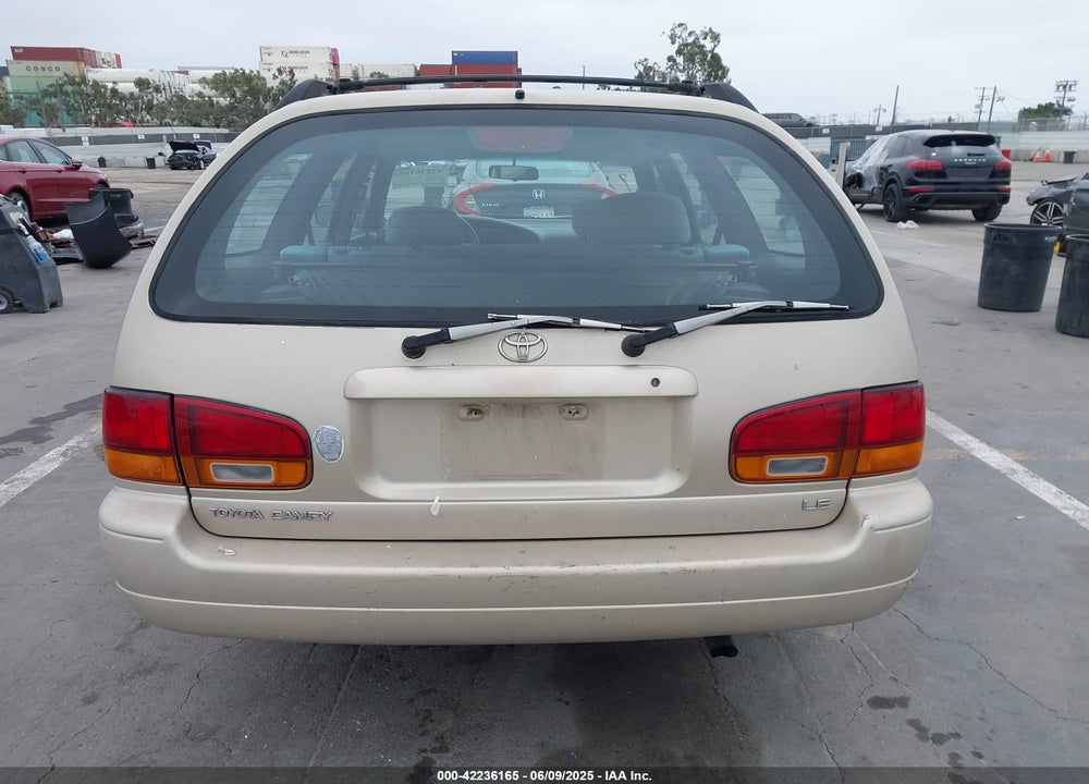 1992 TOYOTA CAMRY LE VIN: 4T1SK12W4NU110507