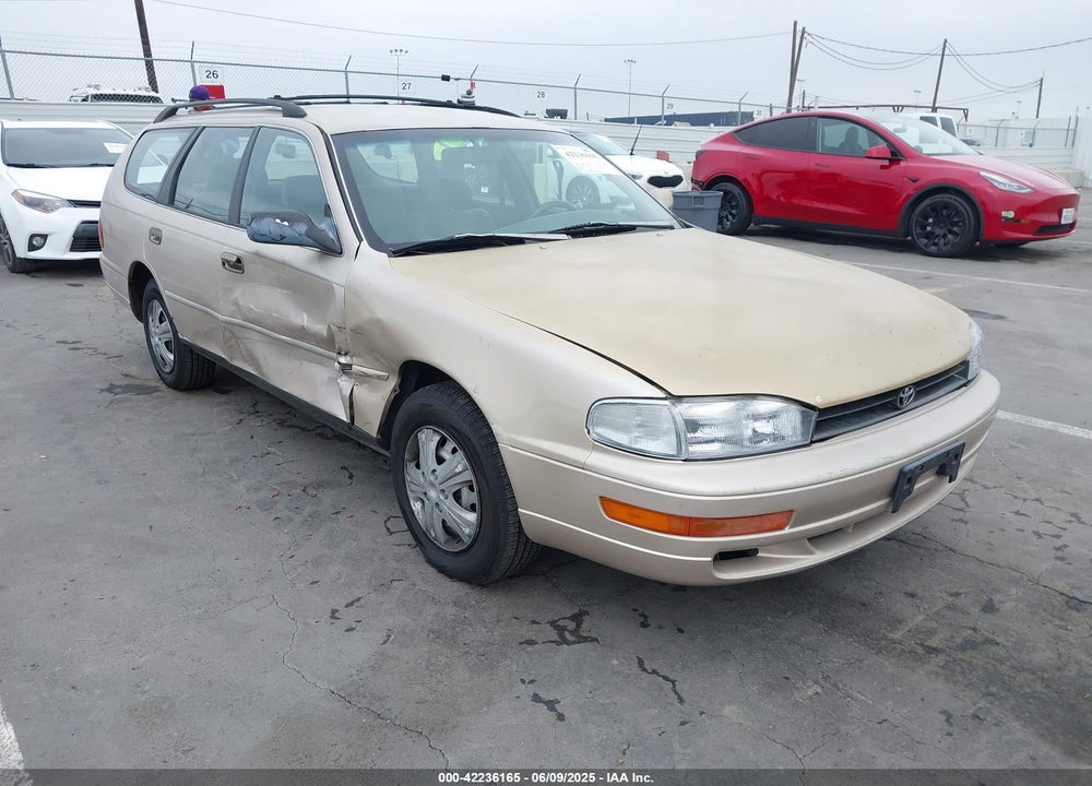 1992 TOYOTA CAMRY LE VIN: 4T1SK12W4NU110507