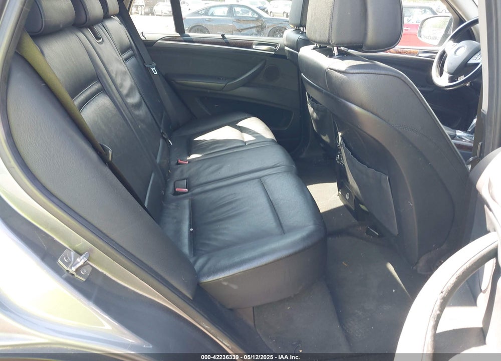 2010 BMW X5 VIN: 5UXFE4C55AL383927
