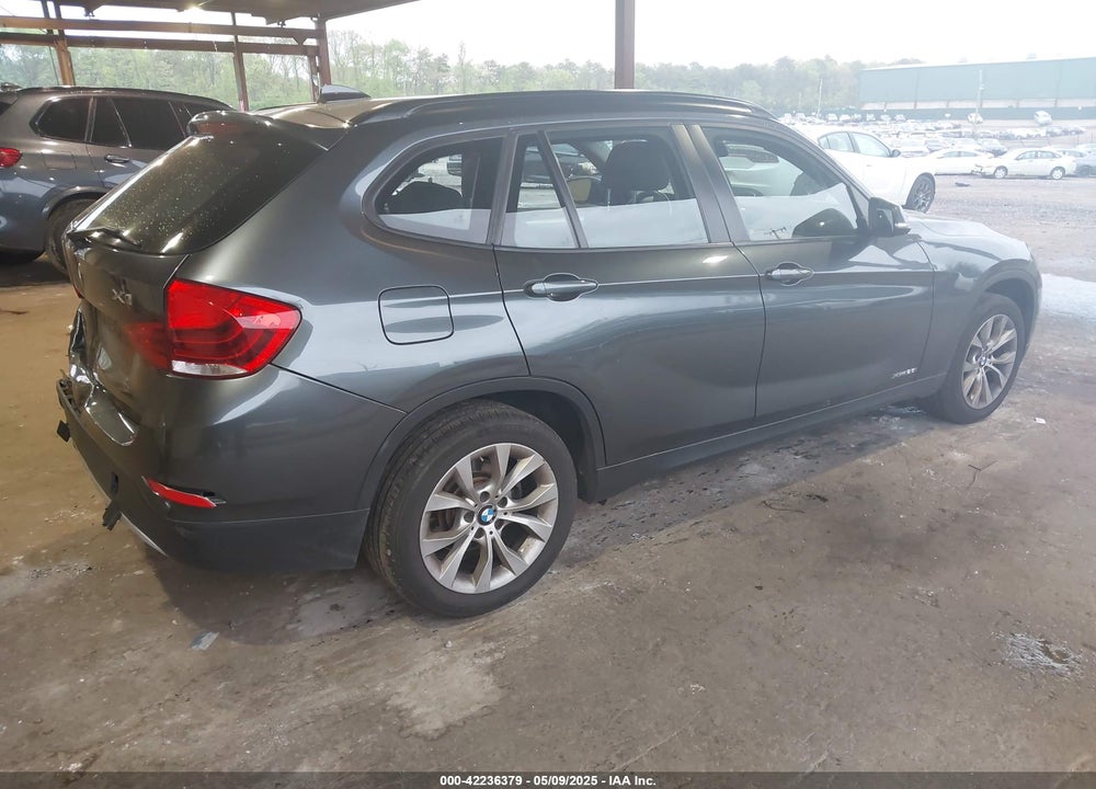 2014 BMW X1 VIN: WBAVL1C59EVY14018