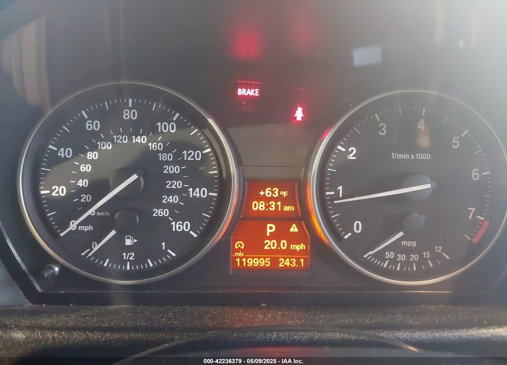 2014 BMW X1 VIN: WBAVL1C59EVY14018