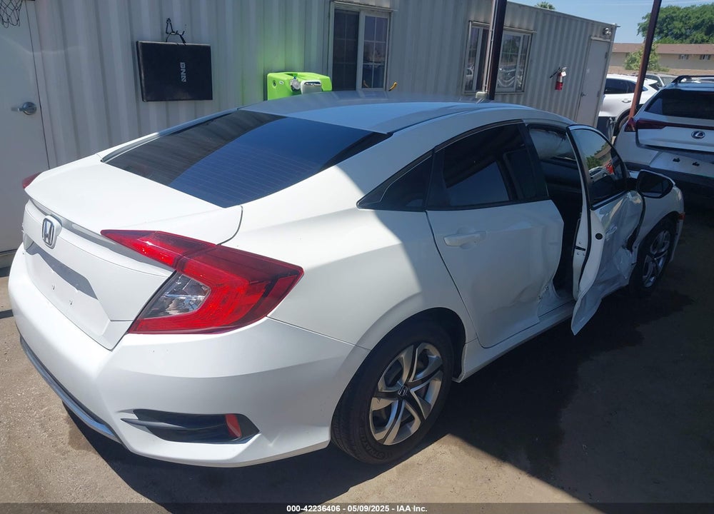 2018 HONDA CIVIC VIN: 2HGFC2F55JH557985