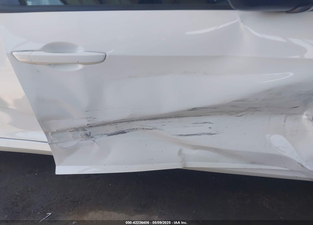 2018 HONDA CIVIC VIN: 2HGFC2F55JH557985