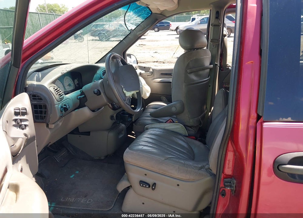 1999 CHRYSLER TOWN & COUNTRY LIMITED VIN: 1C4GT64L5XB586108