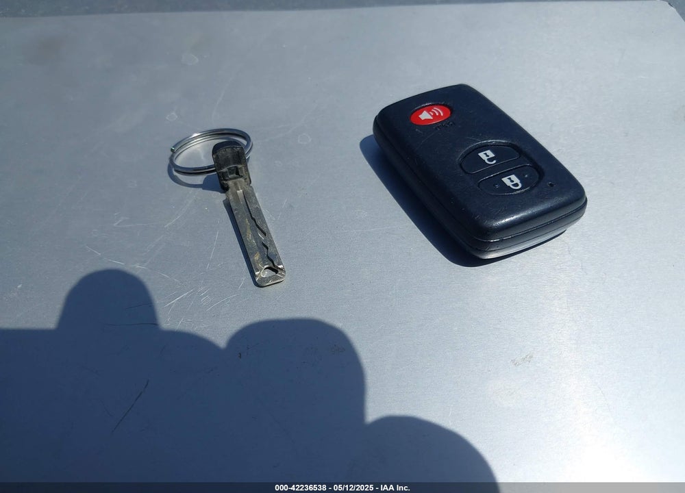 2013 TOYOTA PRIUS VIN: JTDKN3DUXD5658927