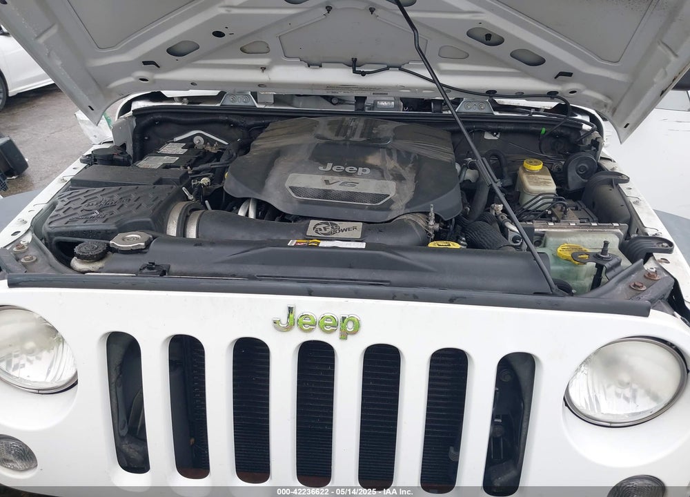 2014 JEEP WRANGLER UNLIMITED RUBICON VIN: 1C4HJWFG4EL104827