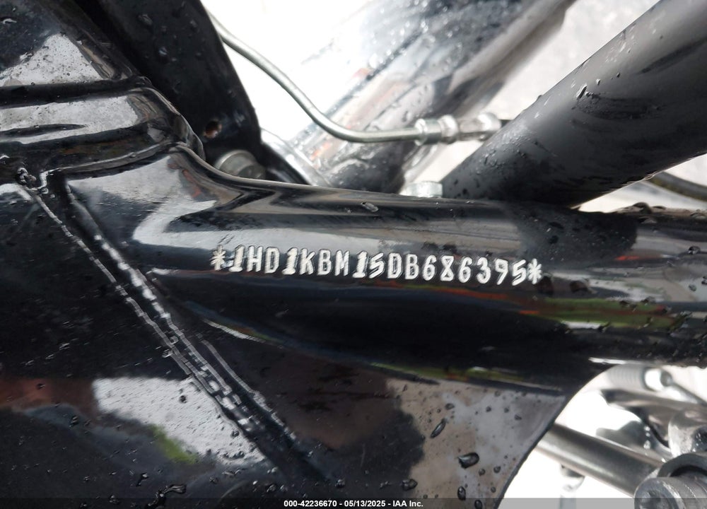 2013 HARLEY-DAVIDSON FLHX STREET GLIDE VIN: 1HD1KBM15DB686395