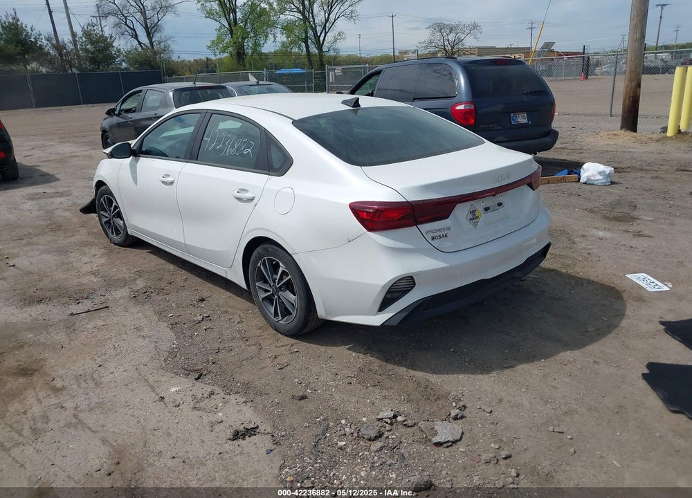 2022 KIA FORTE VIN: 3KPF24AD0NE425696