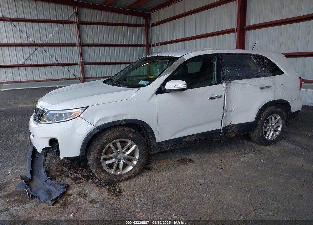 2014 KIA SORENTO VIN: 5XYKT3A69EG537505