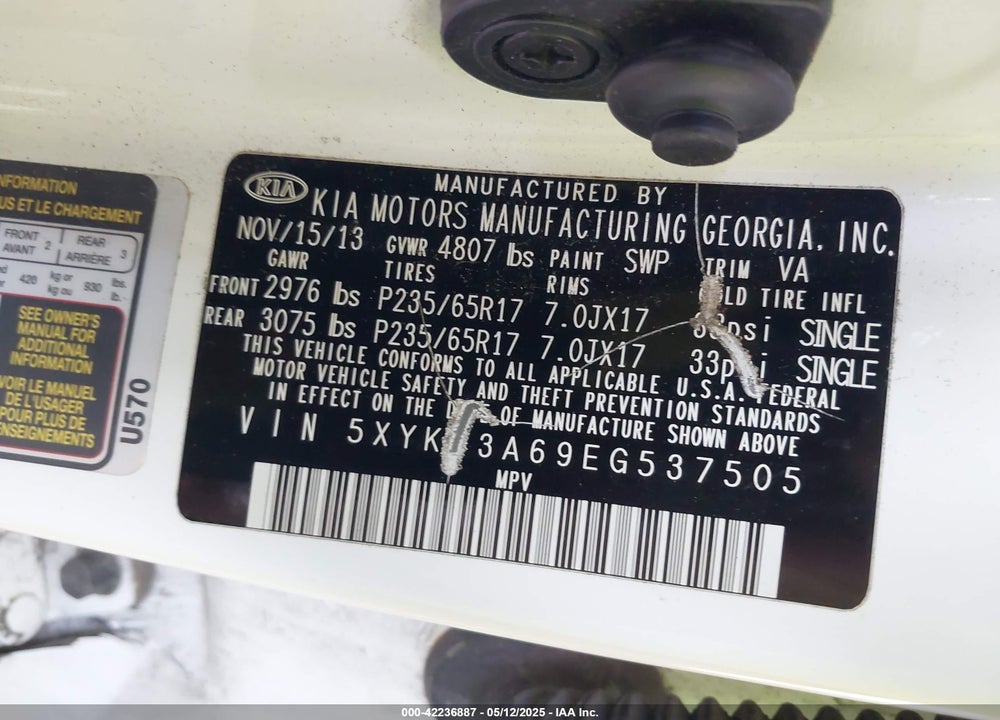 2014 KIA SORENTO VIN: 5XYKT3A69EG537505