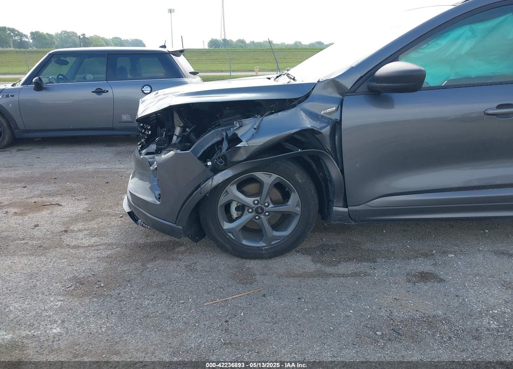 2023 FORD ESCAPE VIN: 1FMCU0MN3PUA27442