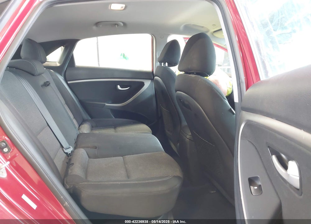 2017 HYUNDAI ELANTRA GT VIN: KMHD35LH5HU366379