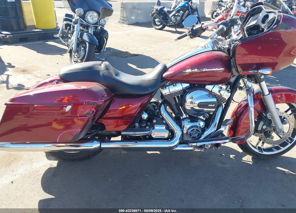 2016 HARLEY-DAVIDSON FLTRXS ROAD GLIDE SPECIAL VIN: 1HD1KTM18GB646404