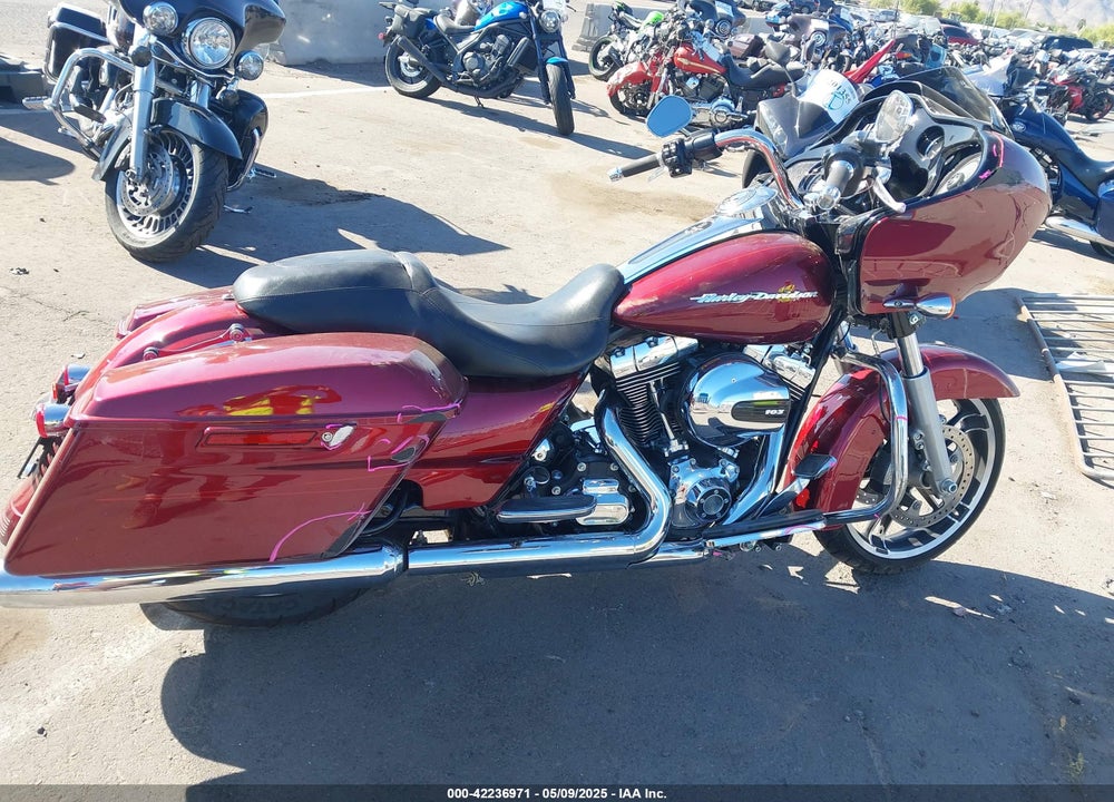 2016 HARLEY-DAVIDSON FLTRXS ROAD GLIDE SPECIAL VIN: 1HD1KTM18GB646404