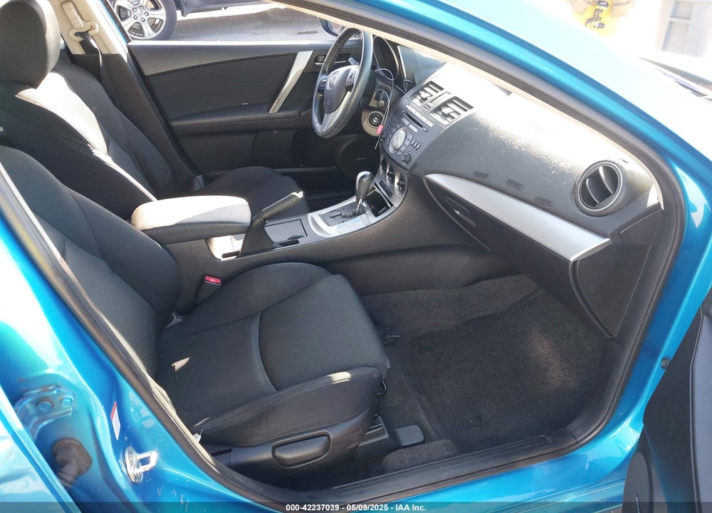2010 MAZDA 3 S SPORT VIN: JM1BL1S63A1196339