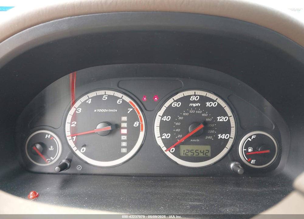 2004 HONDA CR-V LX VIN: JHLRD68464C003837
