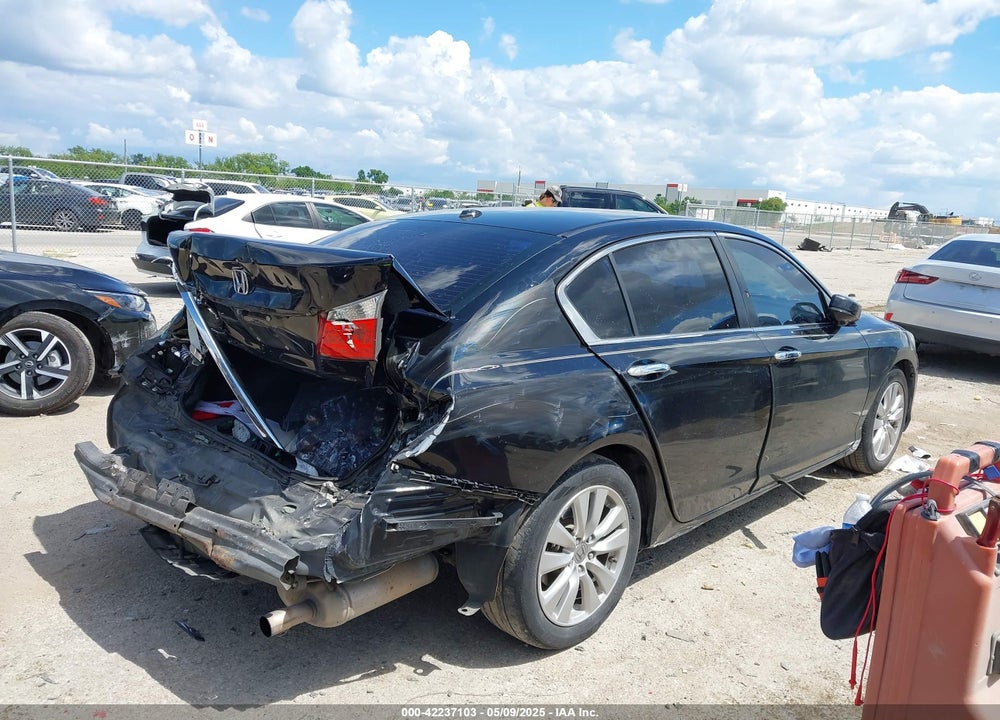 2015 HONDA ACCORD VIN: 1HGCR2F8XFA033247