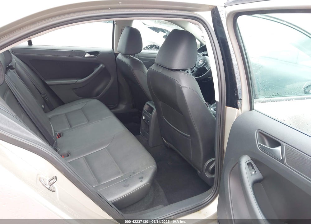 2012 VOLKSWAGEN JETTA 2.5L SE VIN: 3VWDP7AJ5CM461691