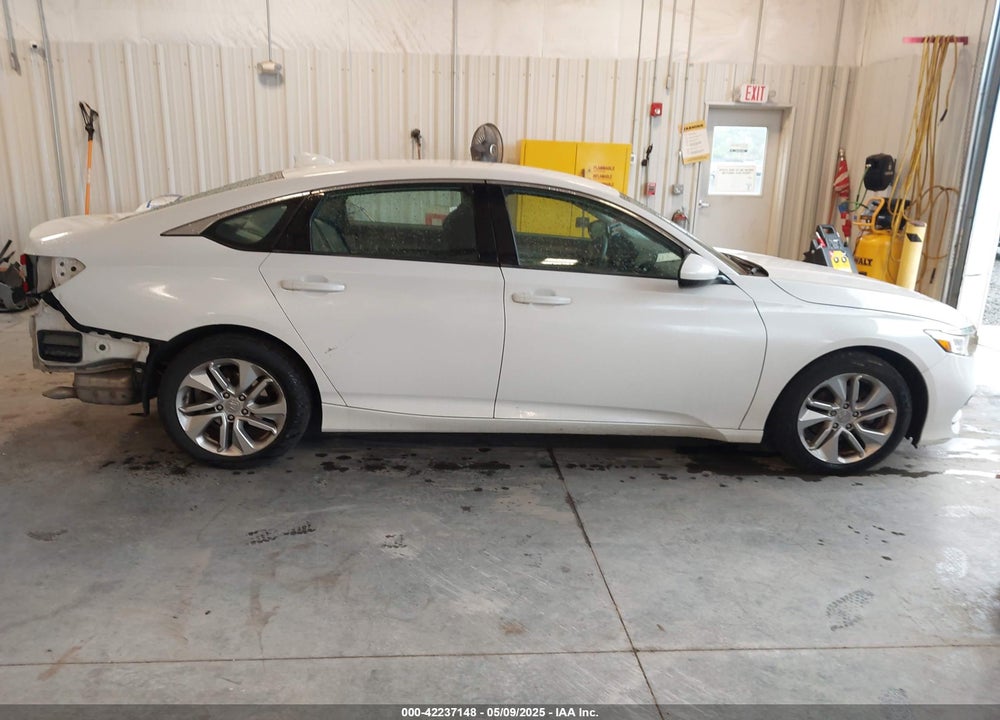 2018 HONDA ACCORD VIN: 1HGCV1F15JA131636