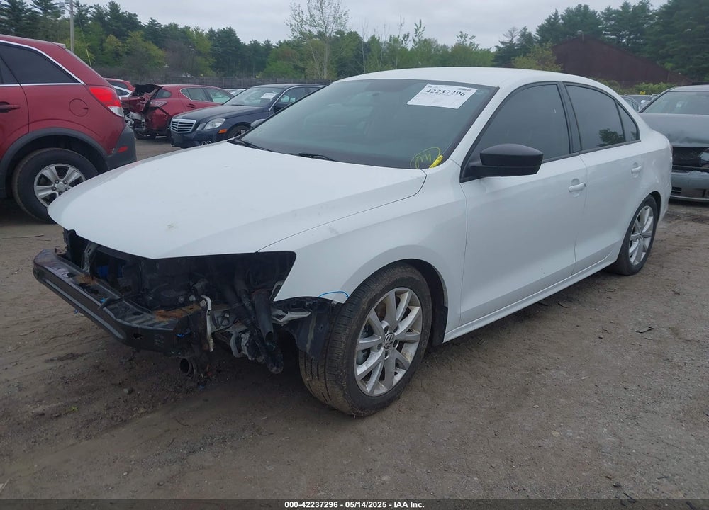 2015 VOLKSWAGEN JETTA VIN: 3VWD17AJXFM332383