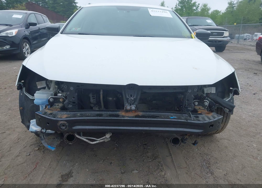 2015 VOLKSWAGEN JETTA VIN: 3VWD17AJXFM332383