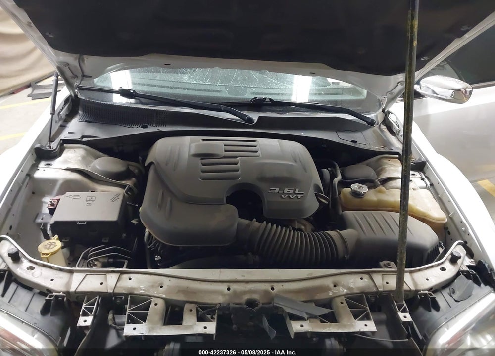 2016 CHRYSLER 300C VIN: 2C3CCAEG5GH268715