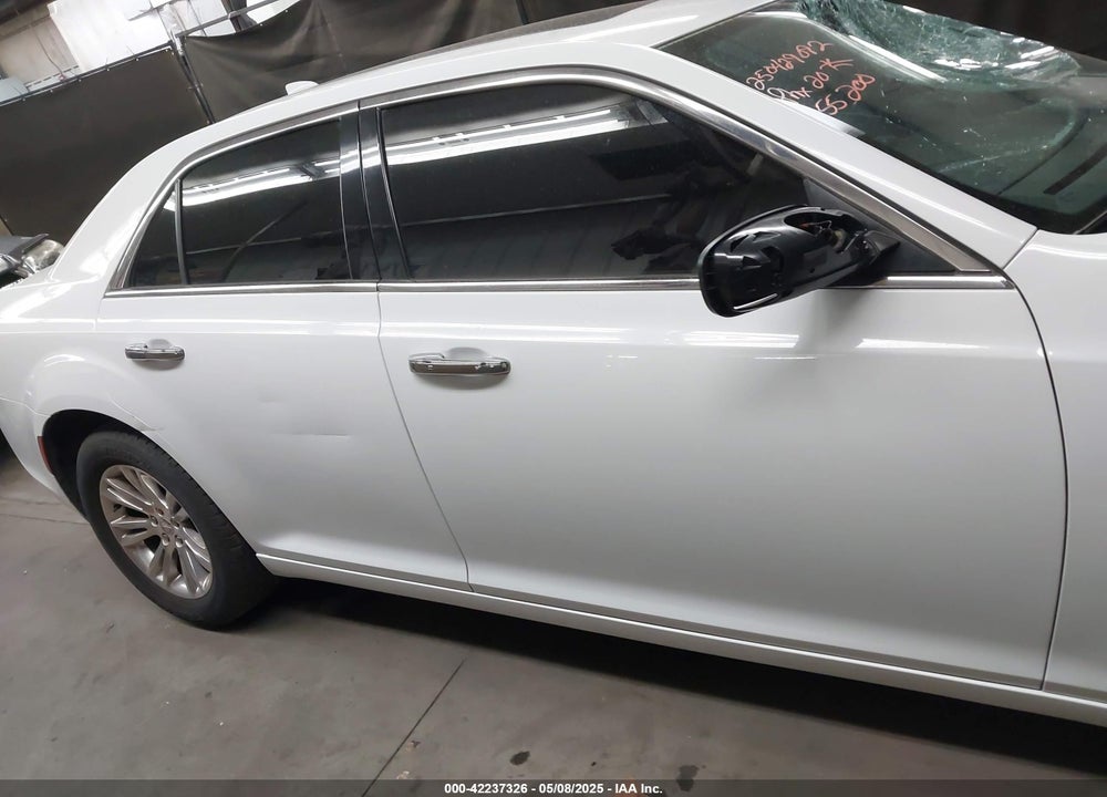2016 CHRYSLER 300C VIN: 2C3CCAEG5GH268715