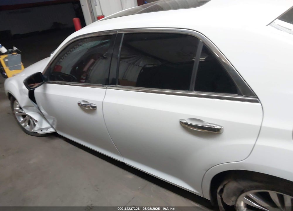 2016 CHRYSLER 300C VIN: 2C3CCAEG5GH268715