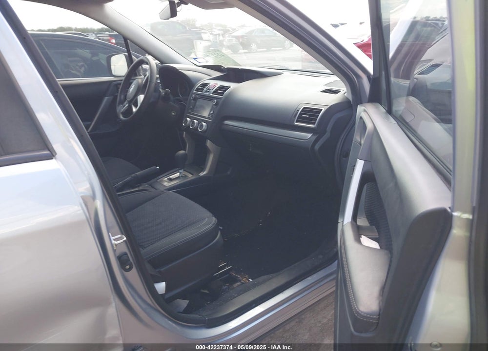 2017 SUBARU FORESTER 2.5I VIN: JF2SJABC5HH493885