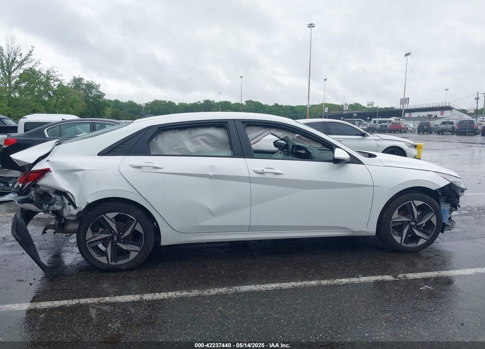 2023 HYUNDAI ELANTRA VIN: 5NPLS4AGXPH113946