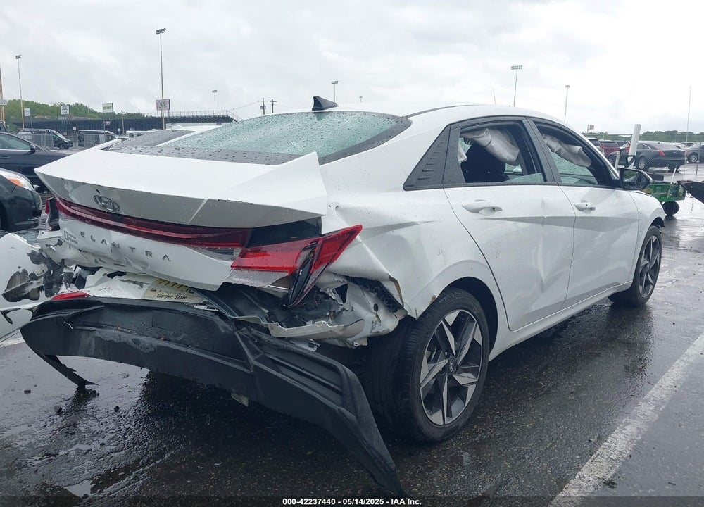2023 HYUNDAI ELANTRA VIN: 5NPLS4AGXPH113946