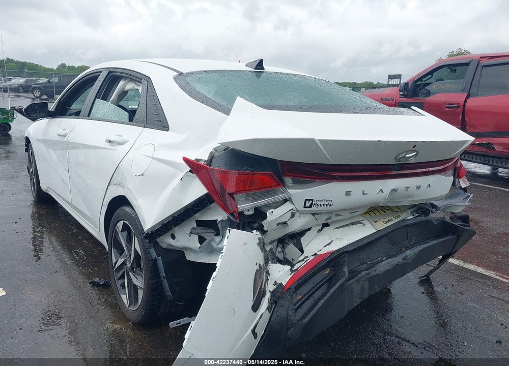 2023 HYUNDAI ELANTRA VIN: 5NPLS4AGXPH113946