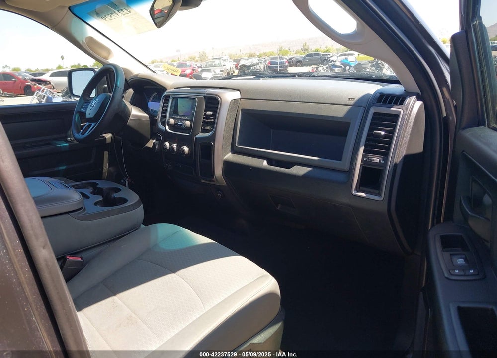 2016 RAM 1500 TRADESMAN VIN: 1C6RR6FT4GS292808