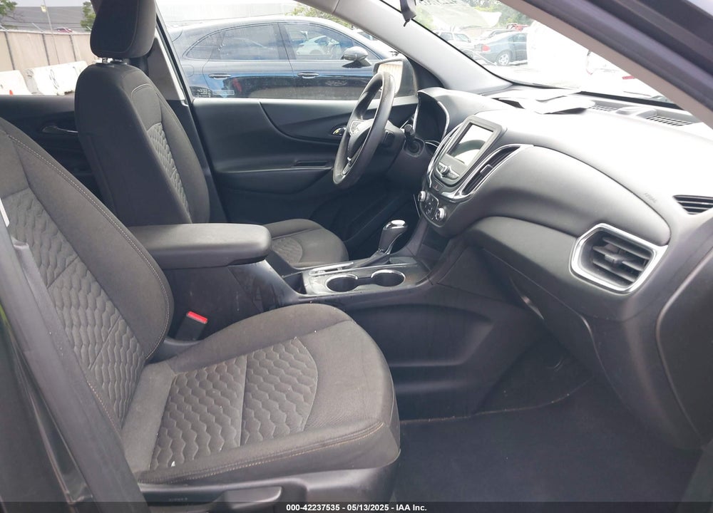 2019 CHEVROLET EQUINOX LT VIN: 2GNAXKEV8K6142985
