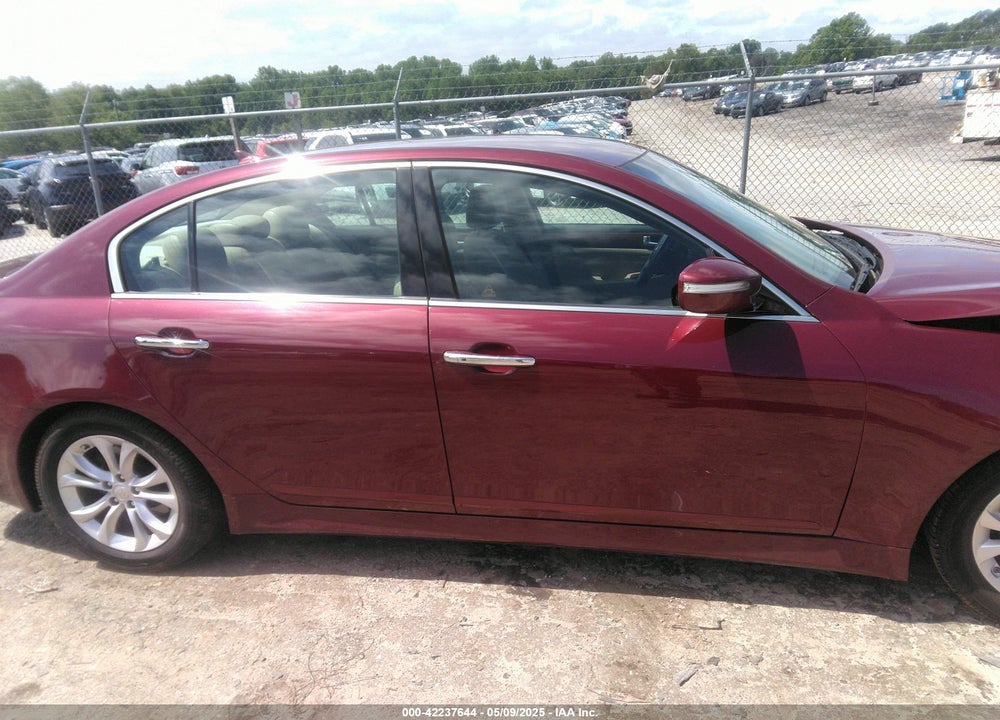 2013 HYUNDAI GENESIS VIN: KMHGC4DD8DU212407