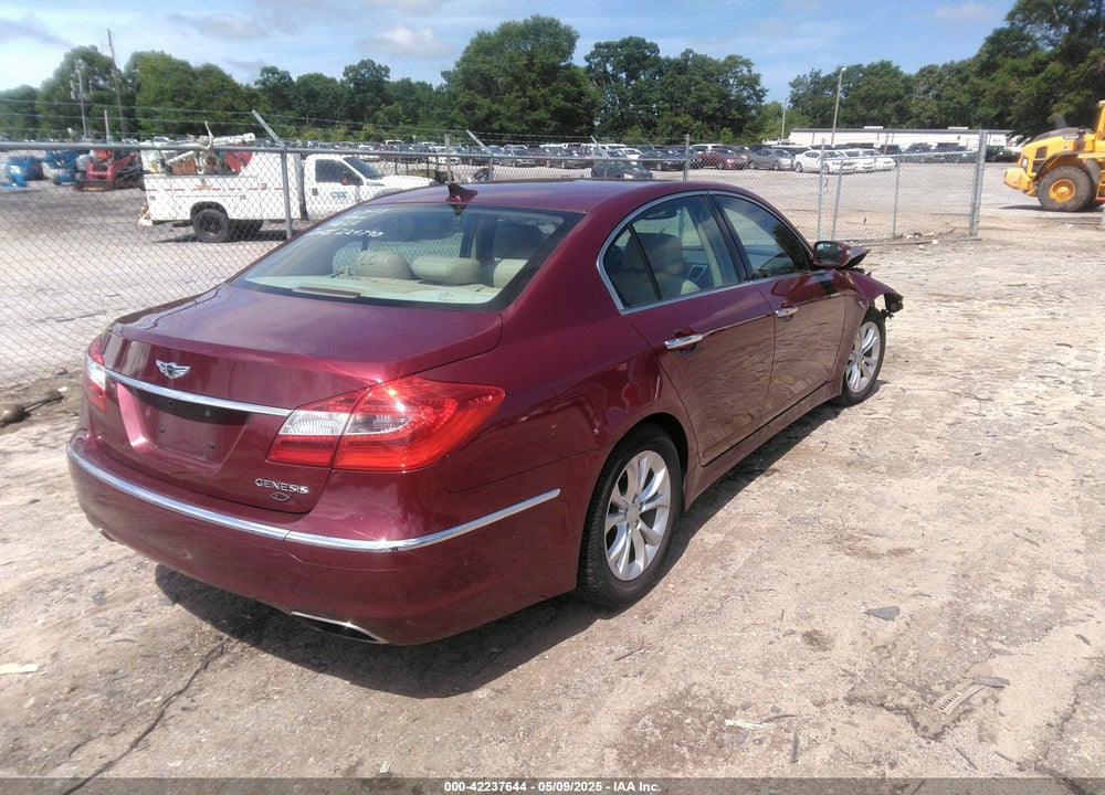 2013 HYUNDAI GENESIS VIN: KMHGC4DD8DU212407