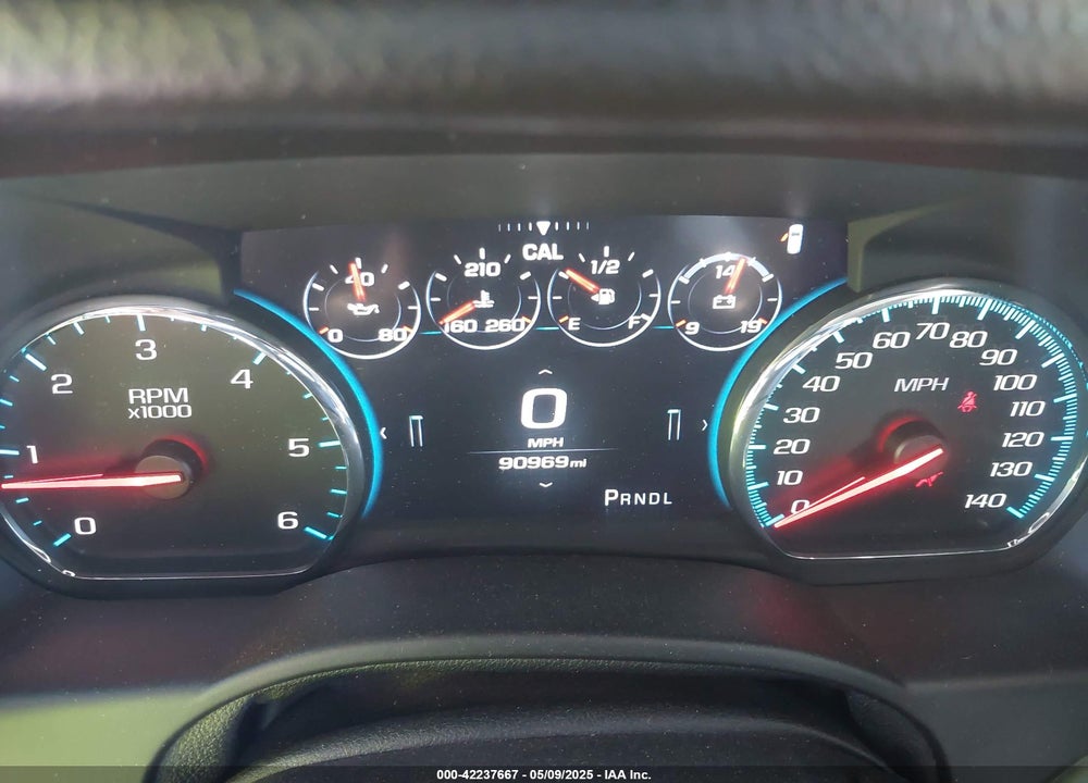 2017 CHEVROLET TAHOE VIN: 1GNSCBKC1HR403647