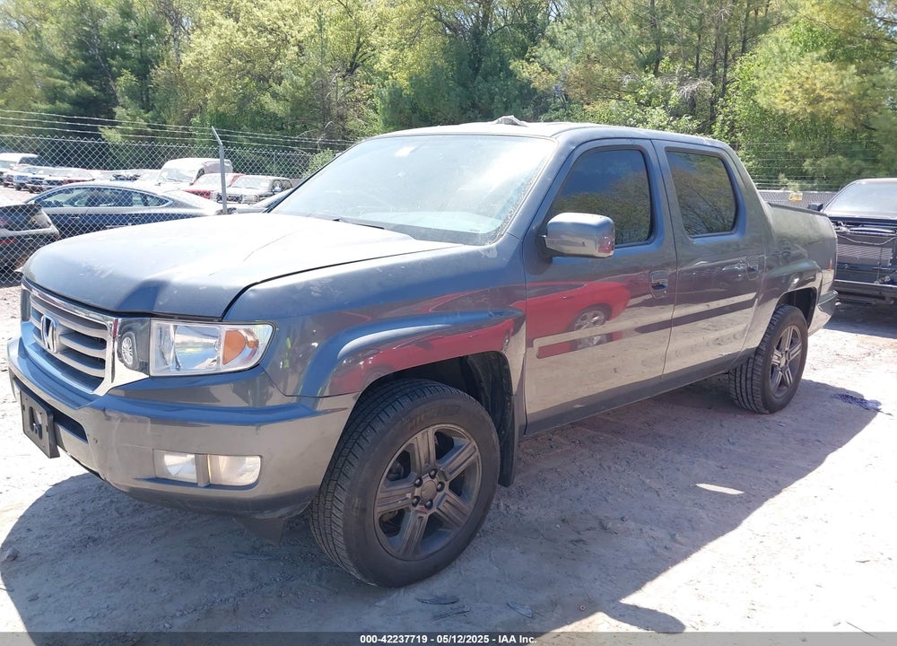 2013 HONDA RIDGELINE RTL VIN: 5FPYK1F58DB016600