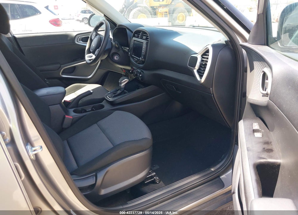 2023 KIA SOUL LX VIN: KNDJ23AU9P7886550